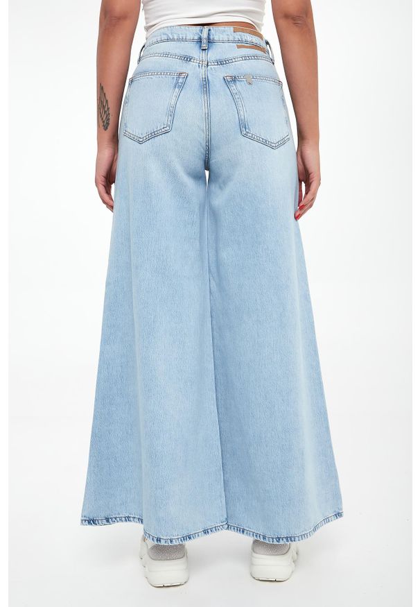 Liu Jo - Jeansy damskie z wysokim stanem LIU JO. Stan: podwyższony