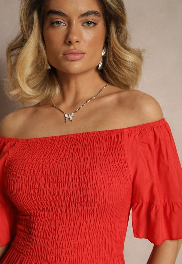 Renee - Czerwona Sukienka Rozkloszowana z Bawełny z Bufkami w Ramionach i Gumkami w Biuście Norlio. Okazja: na co dzień. Kolor: czerwony. Materiał: bawełna. Typ sukienki: rozkloszowane. Styl: klasyczny, casual, elegancki