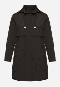 Born2be - Czarna Kurtka Parka Taliowana Ohlina. Kolekcja: plus size. Kolor: czarny. Styl: elegancki #4