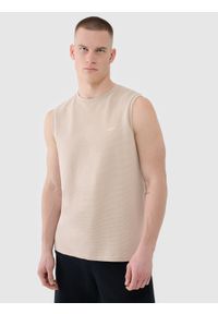 4f - Tank top regular gładki męski - beżowy. Kolor: beżowy. Materiał: bawełna, dzianina. Długość rękawa: bez rękawów. Wzór: gładki