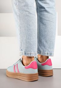 Renee - Niebiesko-Różowe Klasyczne Sneakersy na Niewysokiej Platformie Terilee. Nosek buta: okrągły. Zapięcie: sznurówki. Kolor: niebieski. Materiał: syntetyk, nubuk. Obcas: na platformie. Wysokość obcasa: niski