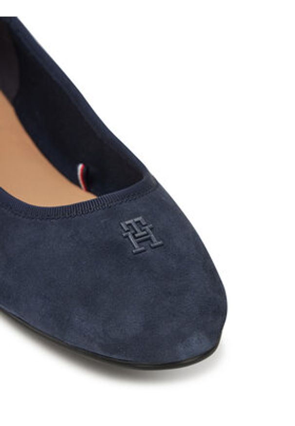 TOMMY HILFIGER - Tommy Hilfiger Baleriny Th Hardware Suede Ballerina FW0FW08655 Granatowy. Kolor: niebieski. Materiał: zamsz, skóra