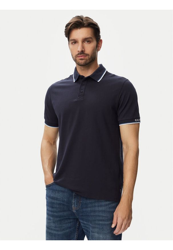 Guess Polo M6YP28 K4475 Granatowy Slim Fit. Typ kołnierza: polo. Kolor: niebieski. Materiał: bawełna