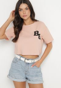 Born2be - Ciemnoróżowy Bawełniany T-shirt Oversize o Krótkim Kroju Zariona. Okazja: na co dzień. Kolor: różowy. Materiał: bawełna. Długość: krótkie. Wzór: aplikacja. Styl: klasyczny, casual, elegancki