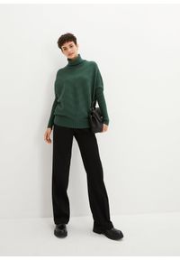 bonprix - Sweter z golfem. Typ kołnierza: golf. Kolor: zielony. Styl: elegancki #2