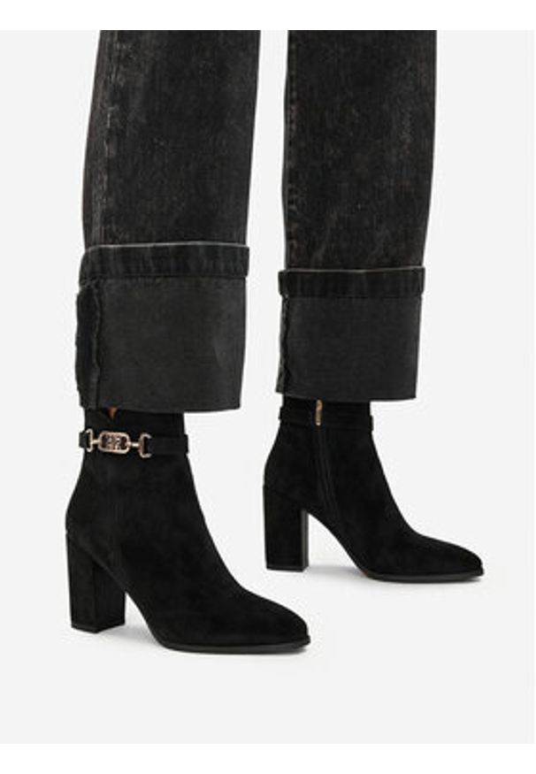 Nine West Botki CEO-ZAINA-01 Czarny. Kolor: czarny. Materiał: materiał