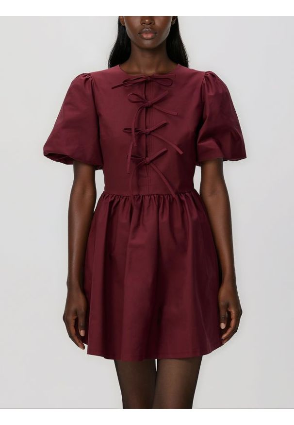 Reserved - Sukienka mini z wiązaniem - bordowy. Kolor: czerwony. Materiał: dzianina. Długość: mini