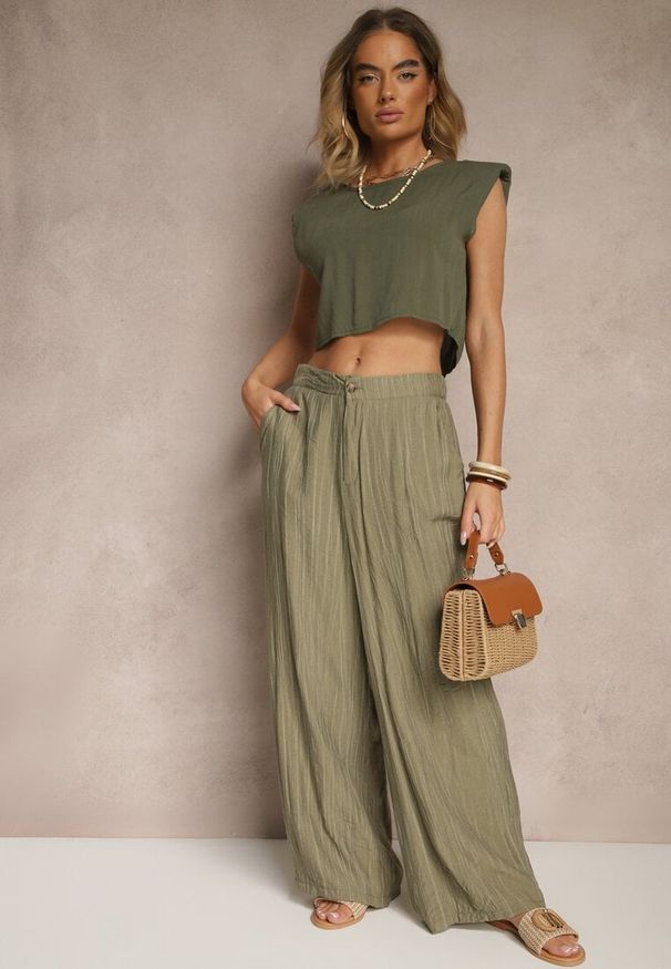 Renee - Ciemnozielone Spodnie o Szerokim Kroju High Waist Natoreia. Okazja: na co dzień. Stan: podwyższony. Kolor: zielony. Styl: boho, klasyczny, elegancki, casual