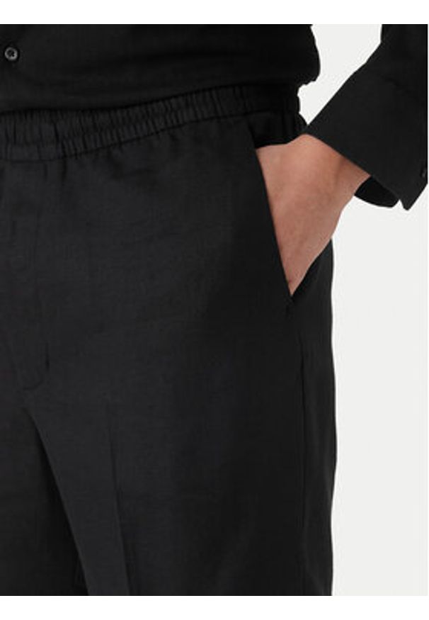 Calvin Klein Szorty materiałowe LV04LF620G Czarny Straight Fit. Kolor: czarny. Materiał: bawełna