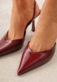 Born2be - Bordowe Lakierowane Szpilki z Elastycznym Paskiem na Piętę Balzorwyn. Okazja: na randkę, do pracy, na wesele, na spotkanie biznesowe, na ślub cywilny. Nosek buta: szpiczasty. Zapięcie: pasek. Kolor: czerwony. Materiał: lakier. Obcas: na szpilce. Styl: elegancki, biznesowy, klasyczny. Wysokość obcasa: średni #6