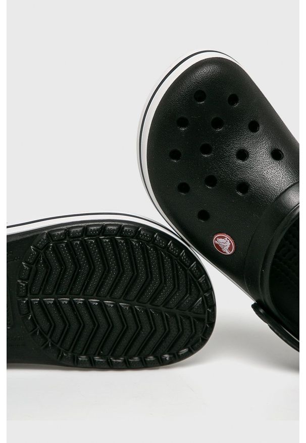 Crocs - Klapki CROCBAND. Kolor: czarny. Materiał: materiał. Wzór: gładki