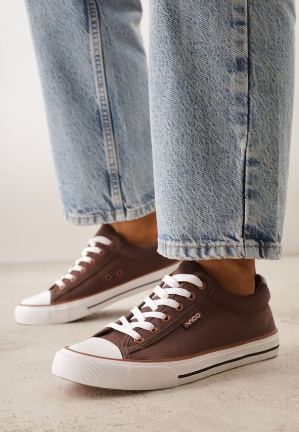 Born2be - Brązowe Klasyczne Trampki do Kostki z Lamówką przy Podeszwie Kasiope. Okazja: na co dzień. Kolor: brązowy. Materiał: jeans. Styl: klasyczny