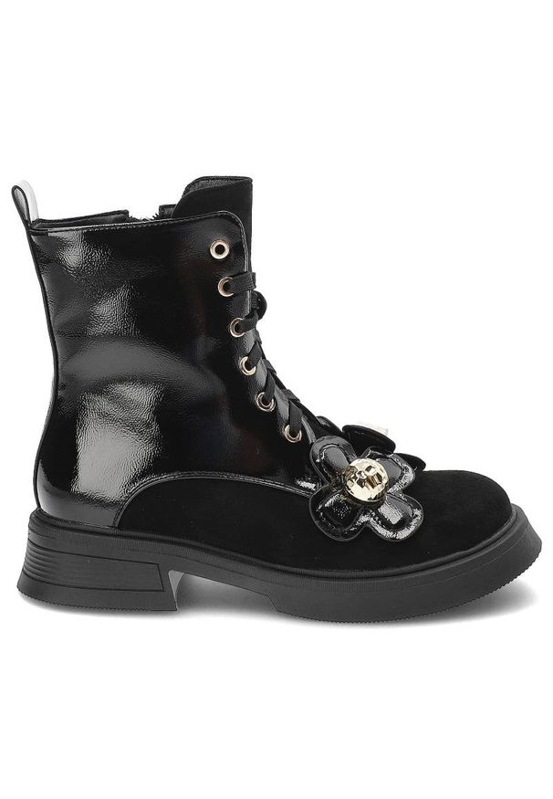 Czarne Botki S.Barski Modne Buty Damskie. Okazja: na co dzień, na spotkanie biznesowe. Zapięcie: sznurówki. Kolor: czarny. Materiał: skóra ekologiczna, lakier. Wzór: kwiaty. Obcas: na obcasie. Styl: casual, biznesowy, rockowy. Wysokość obcasa: średni