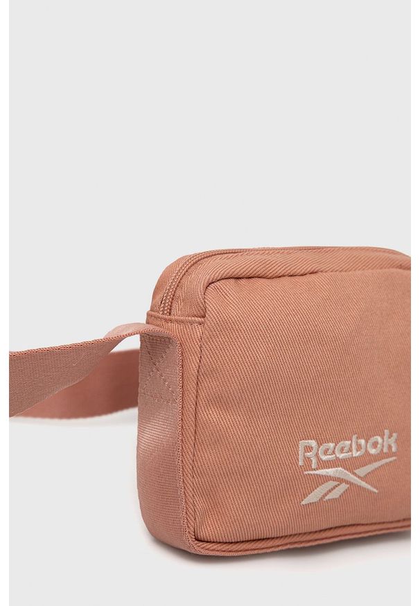 Reebok Classic saszetka kolor pomarańczowy. Kolor: pomarańczowy. Materiał: poliester, materiał. Wzór: aplikacja