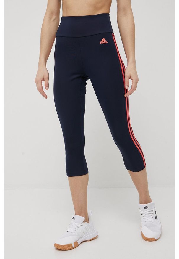 Adidas - adidas legginsy treningowe 3-Stripes damskie kolor granatowy z aplikacją. Kolor: niebieski. Materiał: skóra, poliester, dzianina, materiał. Wzór: aplikacja. Sport: fitness