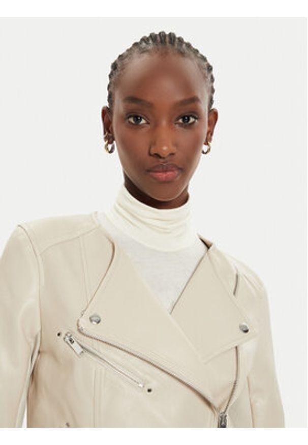 Vero Moda Kurtka z imitacji skóry Riley 10302441 Beżowy Slim Fit. Kolor: beżowy. Materiał: skóra