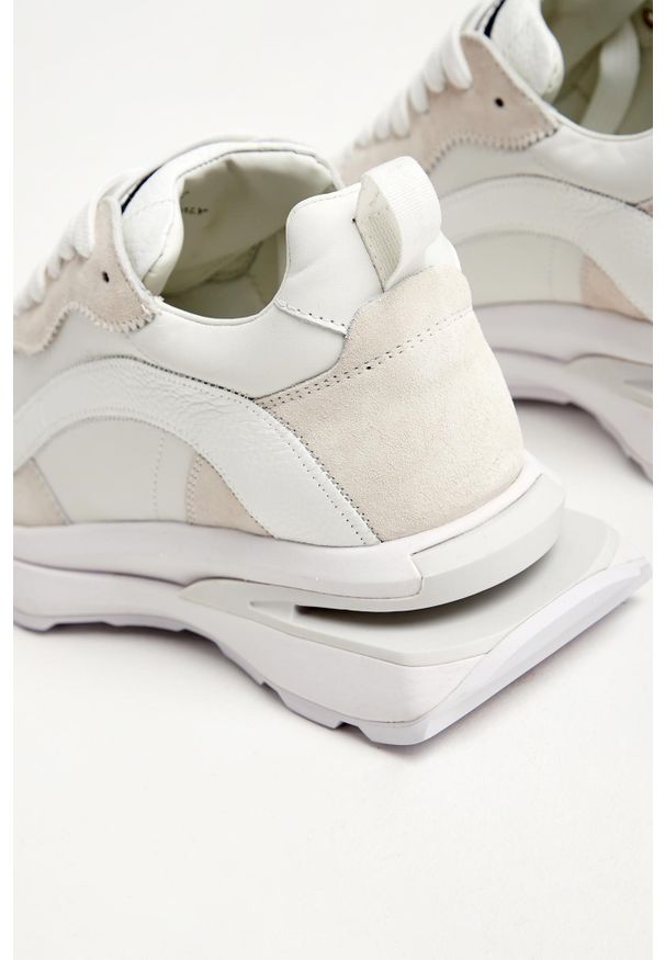Sneakersy męskie skórzane DSQUARED2. Materiał: skóra