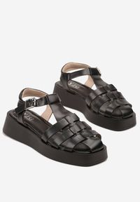 Born2be - Czarne Sandały Typu Gladiatorki Firarose. Okazja: na co dzień. Zapięcie: sprzączka. Kolor: czarny. Sezon: lato. Styl: casual
