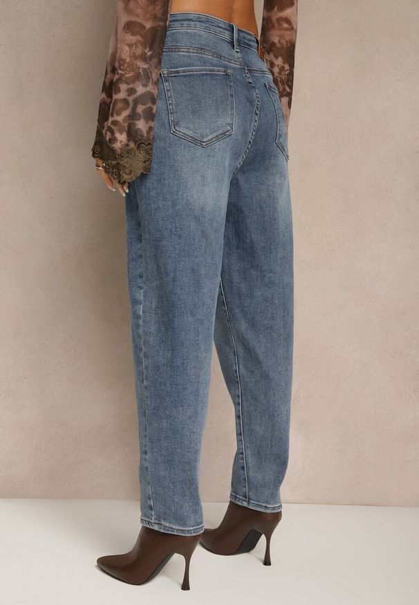 Renee - Niebieskie Casualowe Jeansy Mom Fit High Waist Nellanea. Okazja: na co dzień. Stan: podwyższony. Kolor: niebieski. Styl: casual