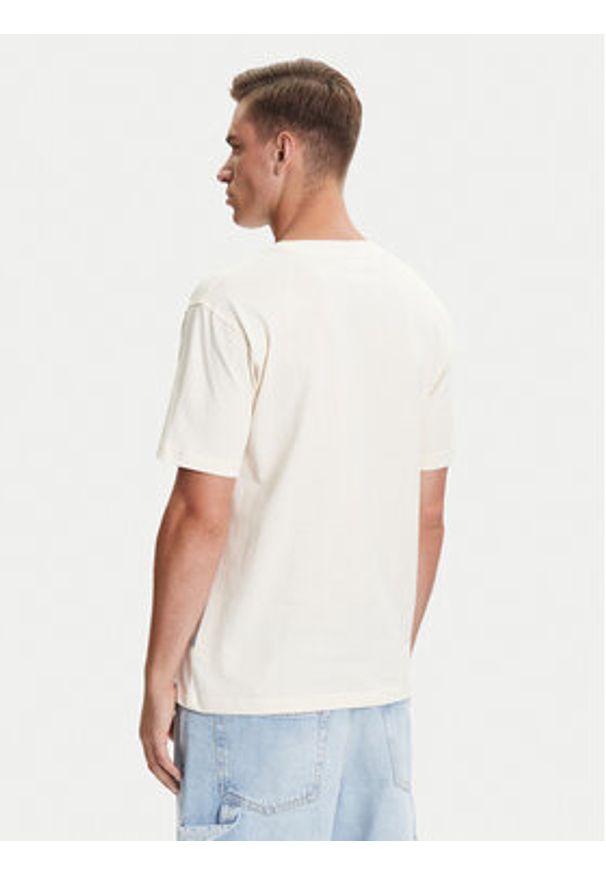 New Balance T-Shirt MT53916 Écru Regular Fit. Materiał: bawełna