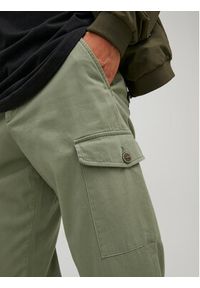 Jack & Jones - Jack&Jones Spodnie materiałowe Ollie 12224001 Zielony Regular Fit. Kolor: zielony. Materiał: bawełna