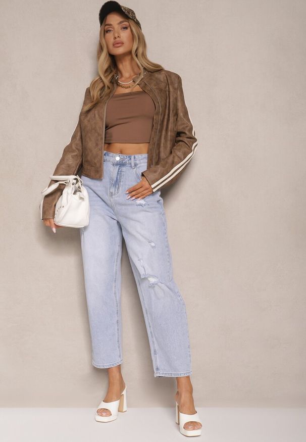 Renee - Jasnoniebieskie Jeansy Boyfriend High Waist Zdobione Przetarciami Neniffia. Okazja: na co dzień. Stan: podwyższony. Kolor: niebieski. Wzór: aplikacja. Styl: elegancki, casual