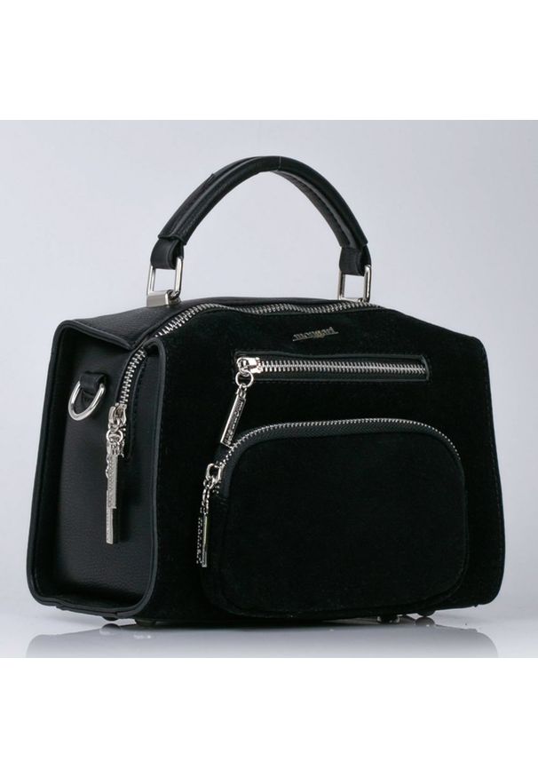 Inna - Torebka damska Monnari kuferek czarna. Kolor: czarny. Materiał: skórzane. Styl: elegancki