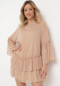 Born2be - Beżowa Rozkloszowana Sukienka Mini z Dekoltem Ozdobionym Cyrkoniami i Falbanką Stevianta. Kolor: beżowy. Wzór: aplikacja. Długość: mini #1