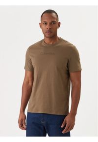 Calvin Klein T-Shirt Logo 30s LV04LD230G Brązowy Regular Fit. Kolor: brązowy. Materiał: bawełna #1