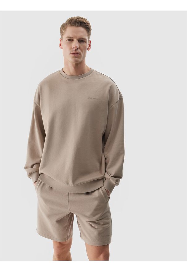 4f - 4F Spodenki dresowe męskie - beżowe L. Okazja: na co dzień. Kolor: beżowy. Materiał: dresówka. Długość: krótkie. Wzór: gładki, nadruk, ze splotem. Styl: casual, sportowy