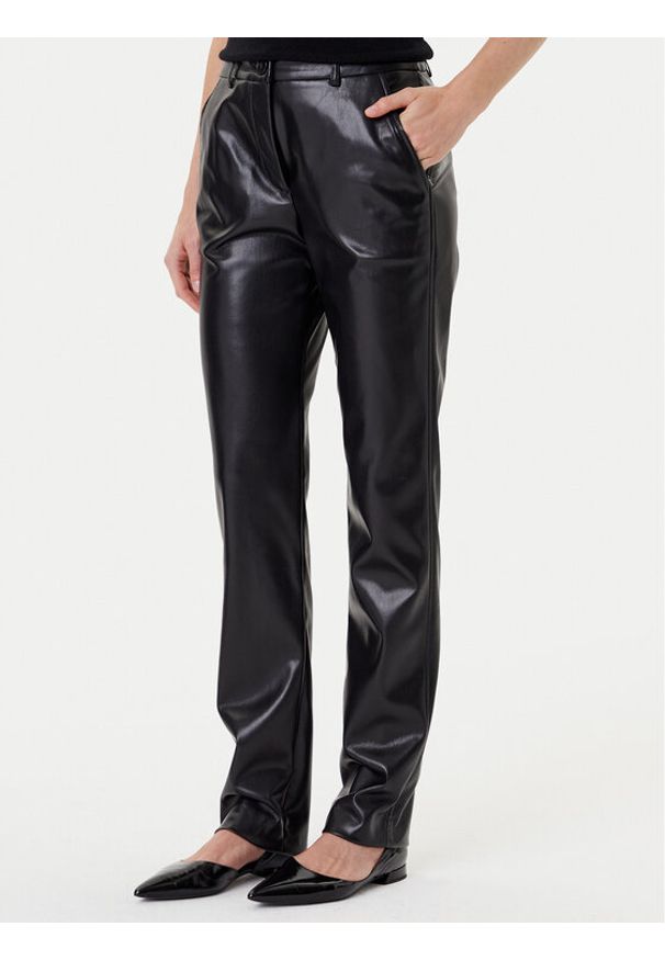 Marella Spodnie z imitacji skóry Teodora 2523786011 Czarny Slim Fit. Kolor: czarny. Materiał: skóra