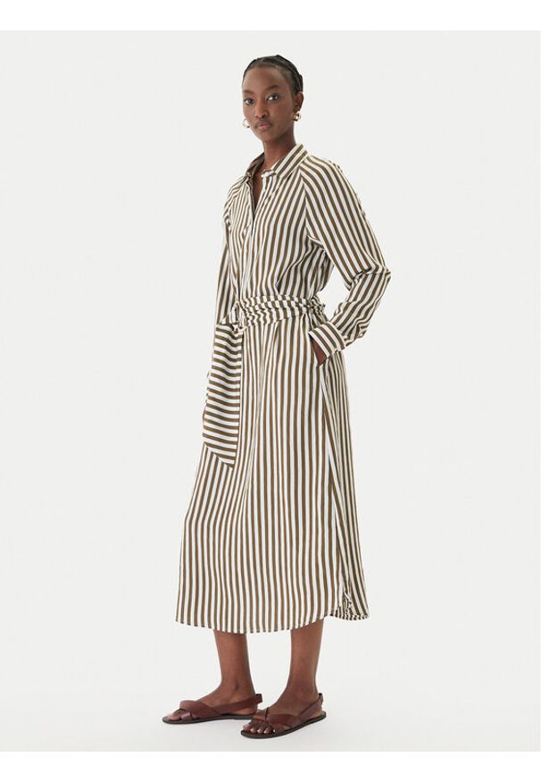 LOLA CASADEMUNT Sukienka koszulowa MS2616038 Zielony Regular Fit. Kolor: zielony. Materiał: wiskoza. Typ sukienki: koszulowe