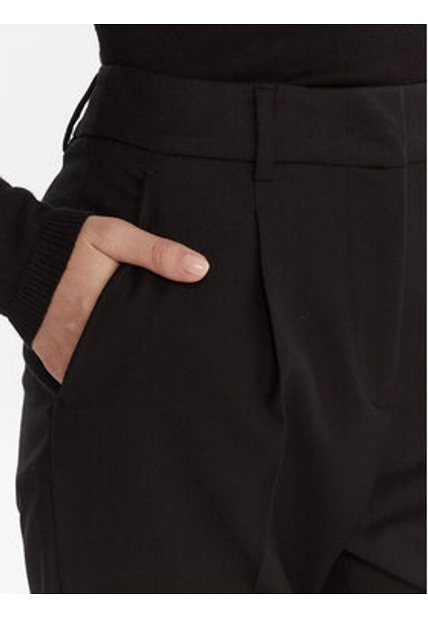 Weekend Max Mara Spodnie materiałowe Caldaia 2525136152 Czarny Regular Fit. Kolor: czarny. Materiał: wełna