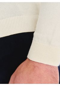 Pako Lorente - PAKO LORENTE - Biały gładki golf męski. Typ kołnierza: golf. Kolor: biały, czarny, zielony. Materiał: poliamid, bawełna, elastan. Wzór: gładki. Sezon: jesień #8