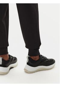 Calvin Klein Jeans Spodnie dresowe Monologo J20J223590 Czarny Relaxed Fit. Kolor: czarny. Materiał: bawełna #2