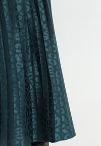 Born2be - Ciemnozielona Spódnica Plisowana w Cętki Nanno. Kolor: zielony. Materiał: tkanina #5