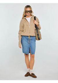 Big-Star - Bluza damska rozpinana z kapturem beżowa Grala 801. Okazja: na co dzień. Typ kołnierza: kaptur. Kolor: beżowy. Materiał: dzianina, żakard. Wzór: aplikacja, ze splotem. Styl: casual, elegancki #6