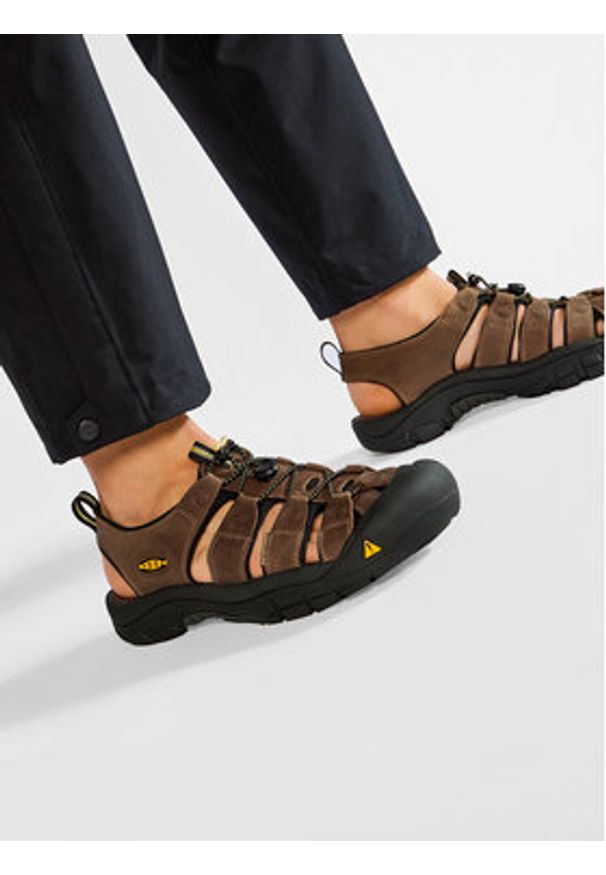 keen - Keen Sandały Newport 1001870 Brązowy. Kolor: brązowy. Materiał: skóra, nubuk
