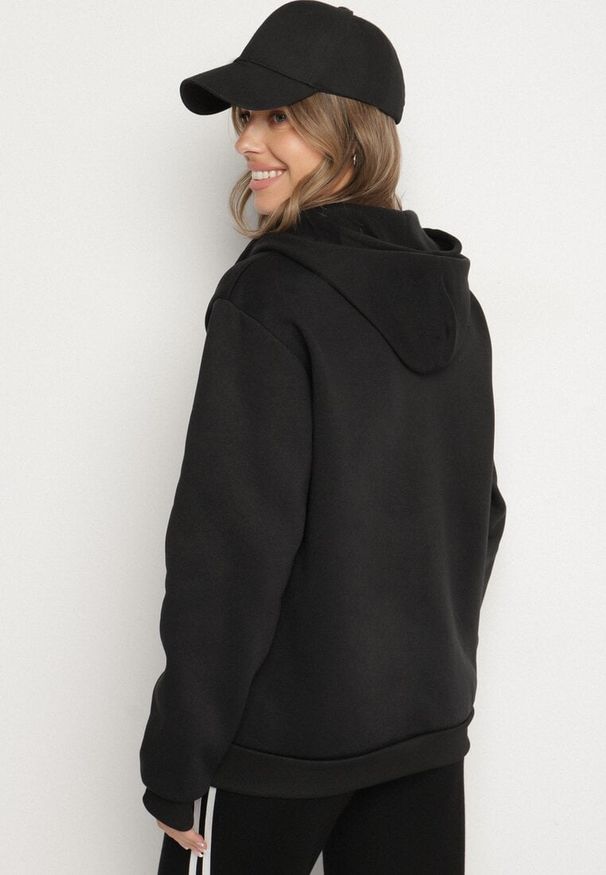 Born2be - Czarna Rozpinana Bluza z Bawełną i Kapturem Typu Oversize Diosa. Okazja: na co dzień. Kolor: czarny. Materiał: bawełna. Sezon: wiosna, jesień. Styl: casual, klasyczny