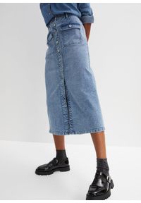 bonprix - Spódnica dżinsowa z naszywanymi kieszeniami. Kolor: niebieski. Długość: długie #1