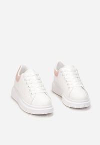Born2be - Biało-Różowe Sneakersy Phoebia. Nosek buta: okrągły. Kolor: biały. Szerokość cholewki: normalna #2