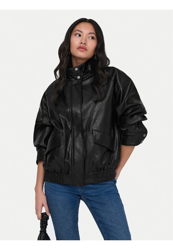 only - ONLY Kurtka z imitacji skóry Julia 15373024 Czarny Loose Fit. Kolor: czarny. Materiał: skóra