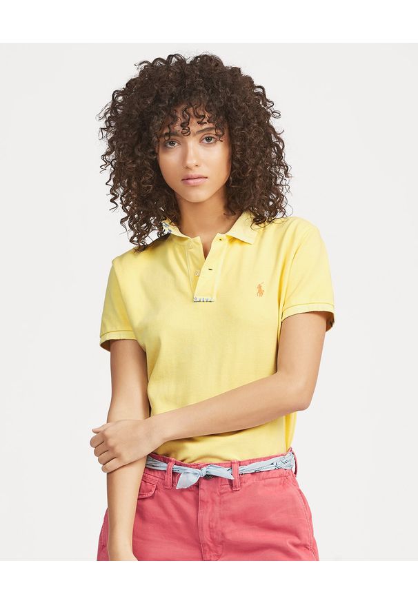 Ralph Lauren - RALPH LAUREN - Koszulka Classic Fit z logo. Typ kołnierza: polo. Kolor: żółty. Materiał: bawełna, materiał. Wzór: aplikacja, haft