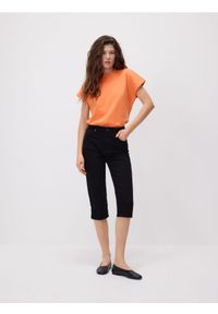 Reserved - Jeansy capri - czarny. Kolor: czarny #1