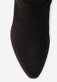 Born2be - Czarne Gładkie Kozaki Kowbojki z Imitacji Zamszu na Stożkowym Obcasie Karelia. Nosek buta: otwarty. Kolor: czarny. Materiał: zamsz. Wzór: gładki. Obcas: na obcasie. Wysokość obcasa: średni #7
