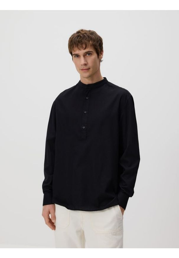 Reserved - Koszula regular z bawełny egipskiej - czarny. Kolor: czarny. Materiał: bawełna