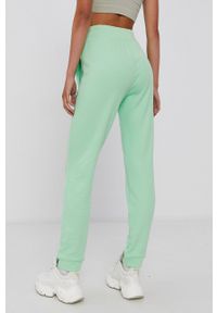 adidas Originals Spodnie damskie kolor zielony gładkie. Kolor: zielony. Materiał: bawełna. Wzór: gładki #2