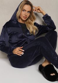 Renee - Granatowy Komplet Dresowy 2-Częściowy Bluza z Kapturem i Cekinami i Spodnie na Gumce Colan. Kolor: niebieski. Materiał: dresówka
