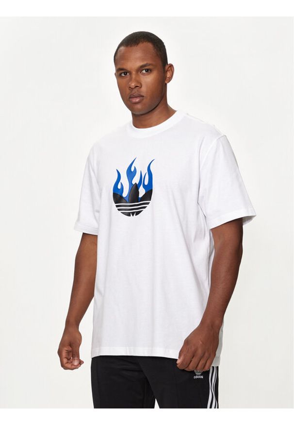 Adidas - adidas T-Shirt Flames Logo IS2944 Biały Loose Fit. Kolor: biały. Materiał: bawełna