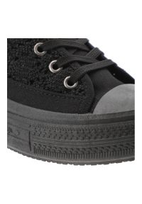 Czarne Trampki Lee Cooper Damskie Buty Na Platformie. Okazja: na co dzień. Zapięcie: sznurówki. Kolor: czarny. Szerokość cholewki: normalna. Wzór: ażurowy. Materiał: jeans, guma. Sezon: wiosna, lato. Obcas: na platformie. Styl: klasyczny, casual #3